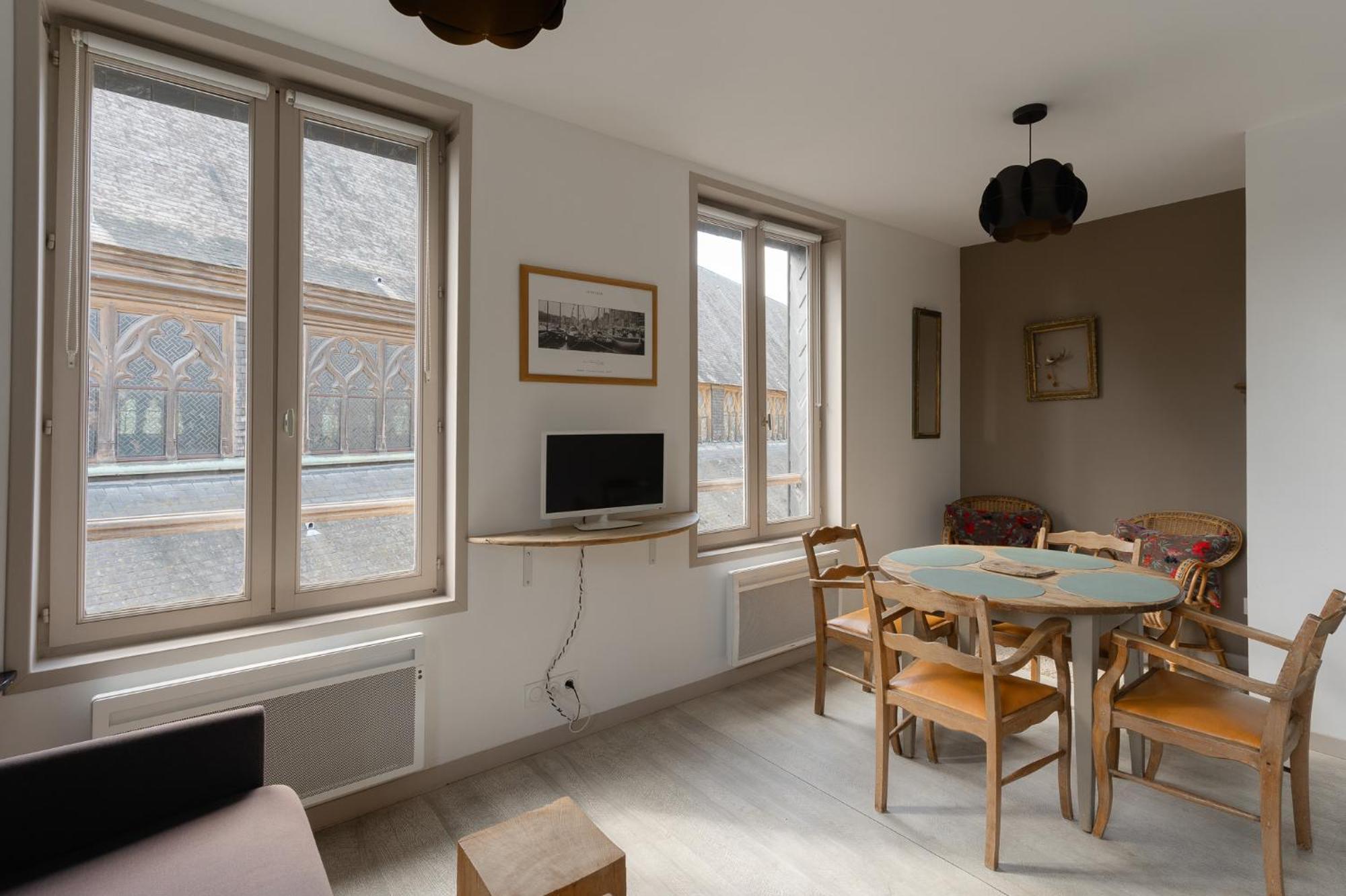 Studio Et Appartements Sainte Catherine Онфлёр Экстерьер фото