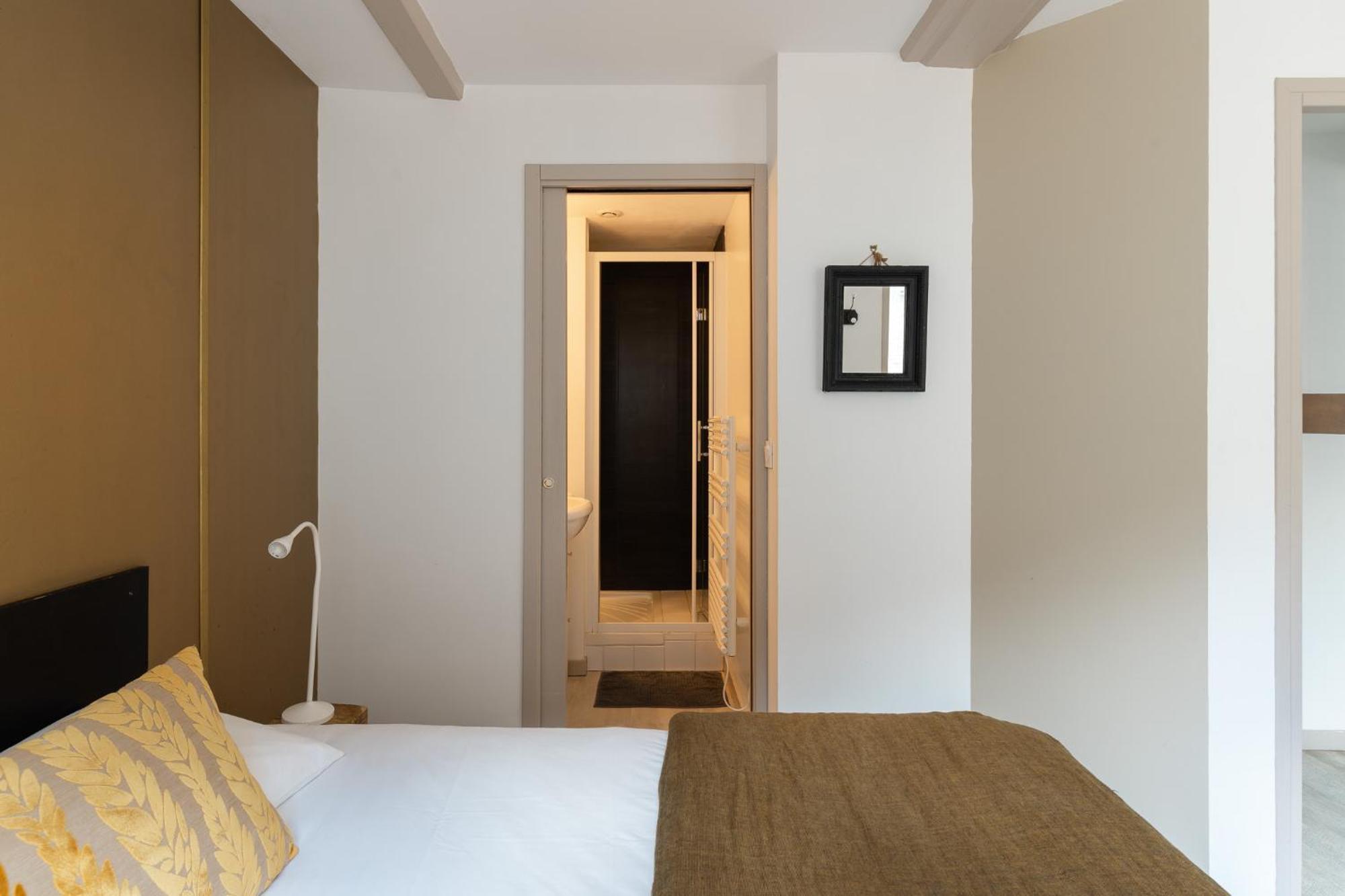 Studio Et Appartements Sainte Catherine Онфлёр Экстерьер фото