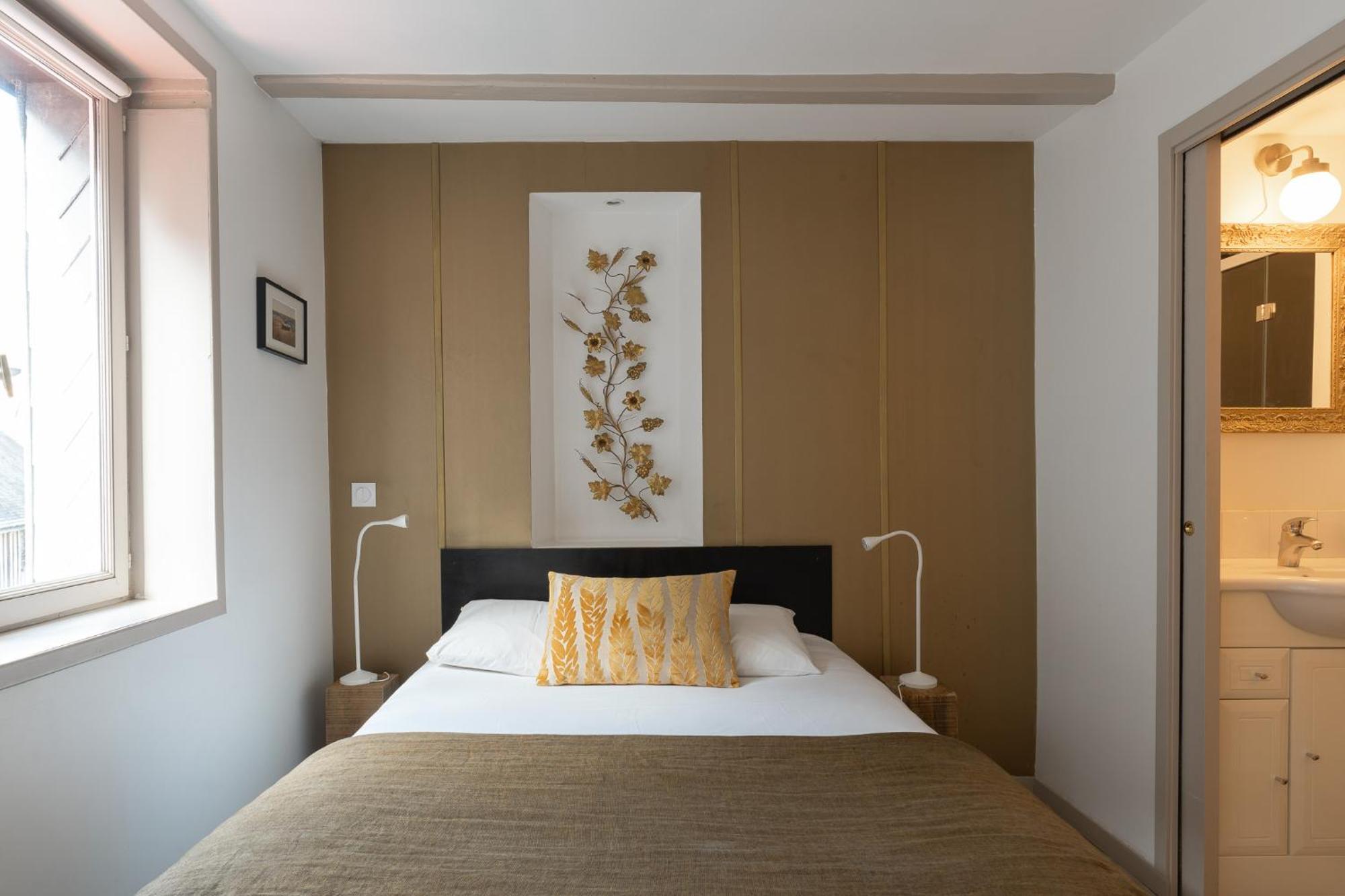 Studio Et Appartements Sainte Catherine Онфлёр Экстерьер фото