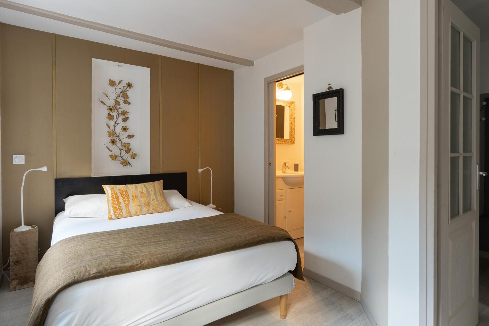 Studio Et Appartements Sainte Catherine Онфлёр Экстерьер фото