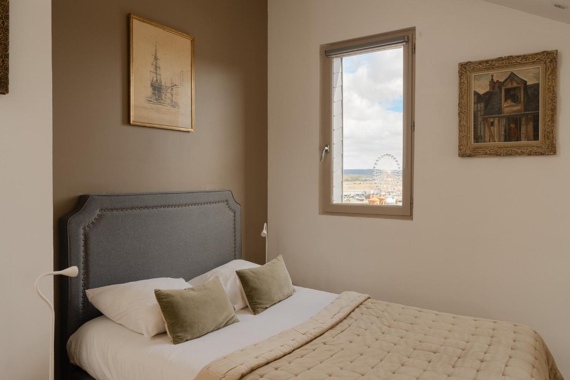 Studio Et Appartements Sainte Catherine Онфлёр Экстерьер фото