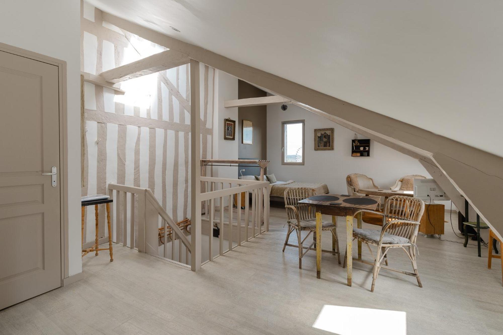 Studio Et Appartements Sainte Catherine Онфлёр Экстерьер фото